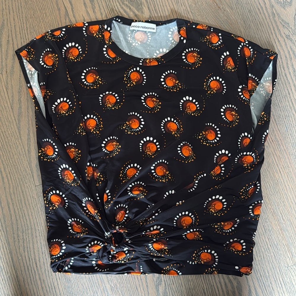 Paco Rabanne cropped t-shirt with pierced ring Sz L